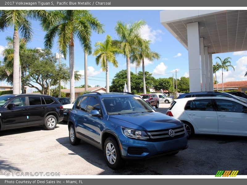 Pacific Blue Metallic / Charcoal 2017 Volkswagen Tiguan S
