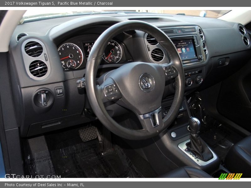 Pacific Blue Metallic / Charcoal 2017 Volkswagen Tiguan S