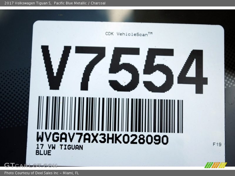 Pacific Blue Metallic / Charcoal 2017 Volkswagen Tiguan S