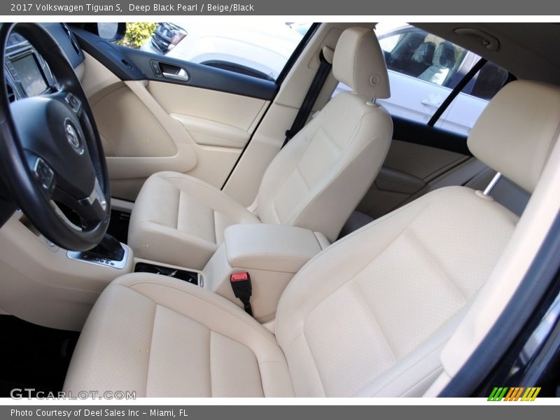 Deep Black Pearl / Beige/Black 2017 Volkswagen Tiguan S