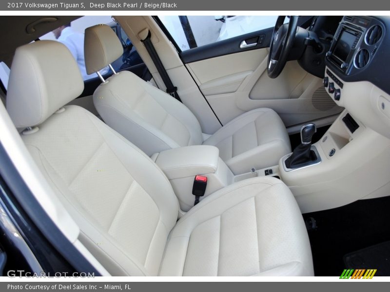 Deep Black Pearl / Beige/Black 2017 Volkswagen Tiguan S