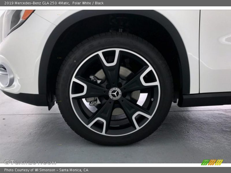 Polar White / Black 2019 Mercedes-Benz GLA 250 4Matic