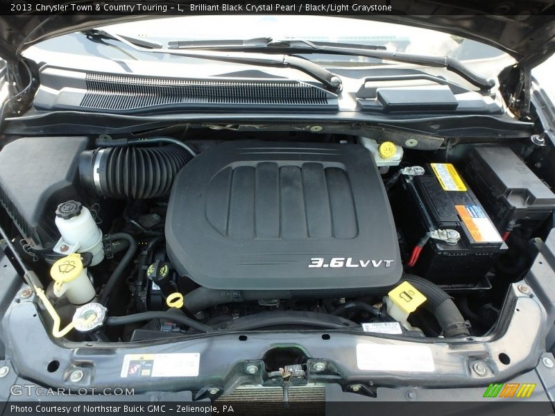 Brilliant Black Crystal Pearl / Black/Light Graystone 2013 Chrysler Town & Country Touring - L