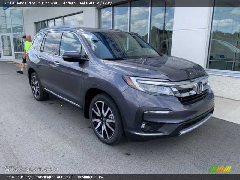 Modern Steel Metallic / Gray 2019 Honda Pilot Touring AWD