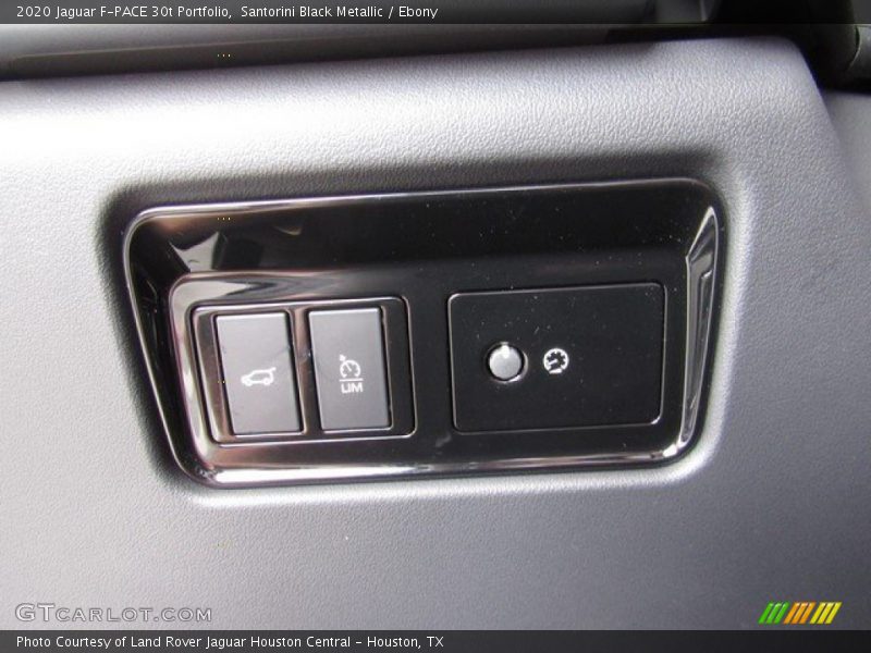 Santorini Black Metallic / Ebony 2020 Jaguar F-PACE 30t Portfolio