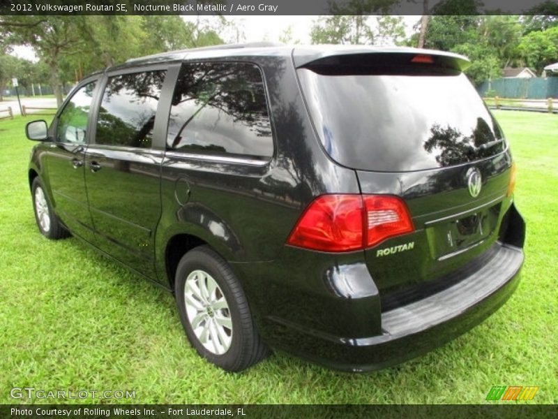 Nocturne Black Metallic / Aero Gray 2012 Volkswagen Routan SE