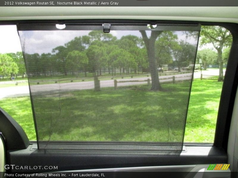 Nocturne Black Metallic / Aero Gray 2012 Volkswagen Routan SE
