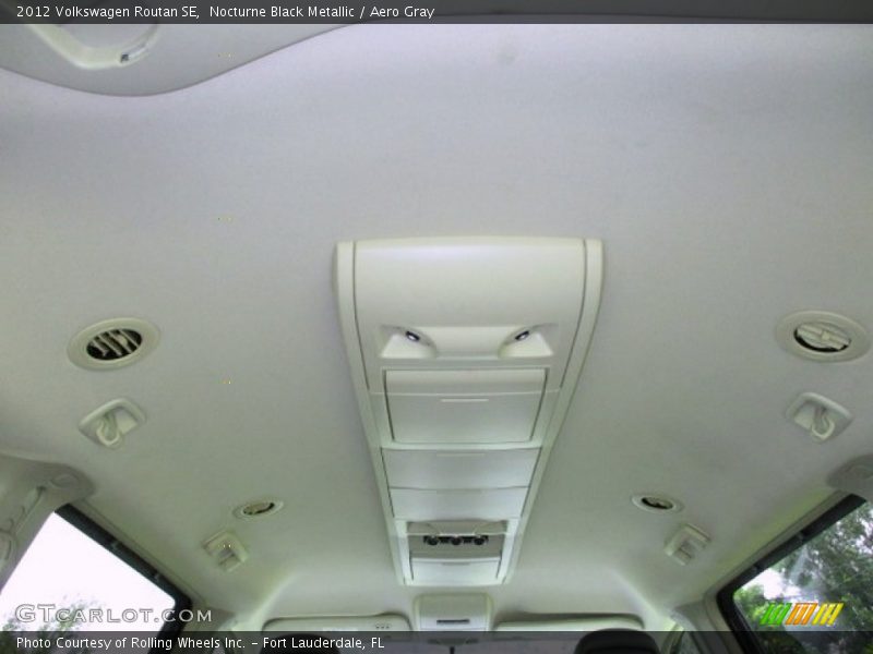 Nocturne Black Metallic / Aero Gray 2012 Volkswagen Routan SE