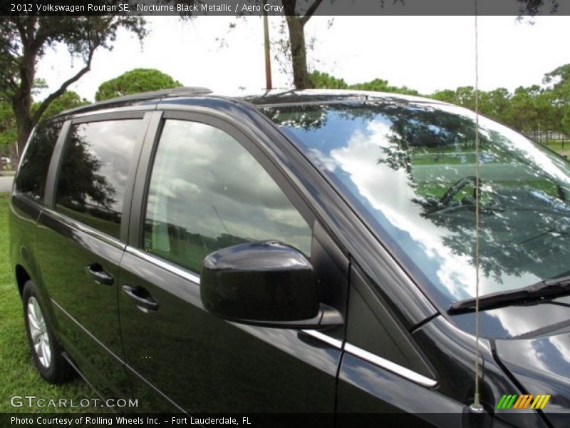 Nocturne Black Metallic / Aero Gray 2012 Volkswagen Routan SE