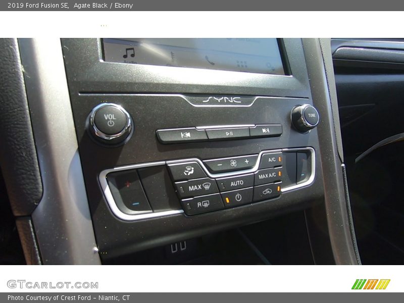 Agate Black / Ebony 2019 Ford Fusion SE