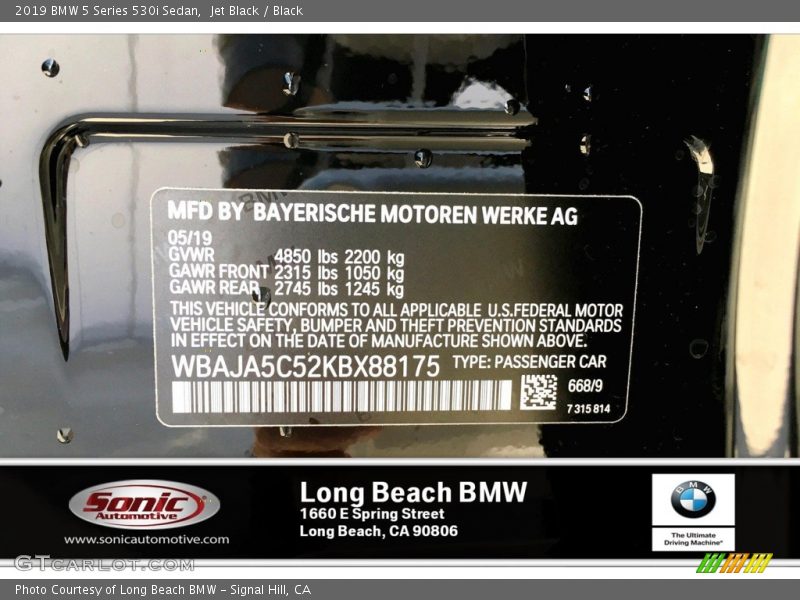Jet Black / Black 2019 BMW 5 Series 530i Sedan