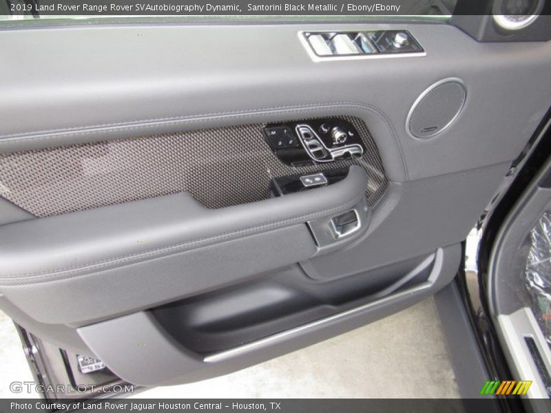Door Panel of 2019 Range Rover SVAutobiography Dynamic
