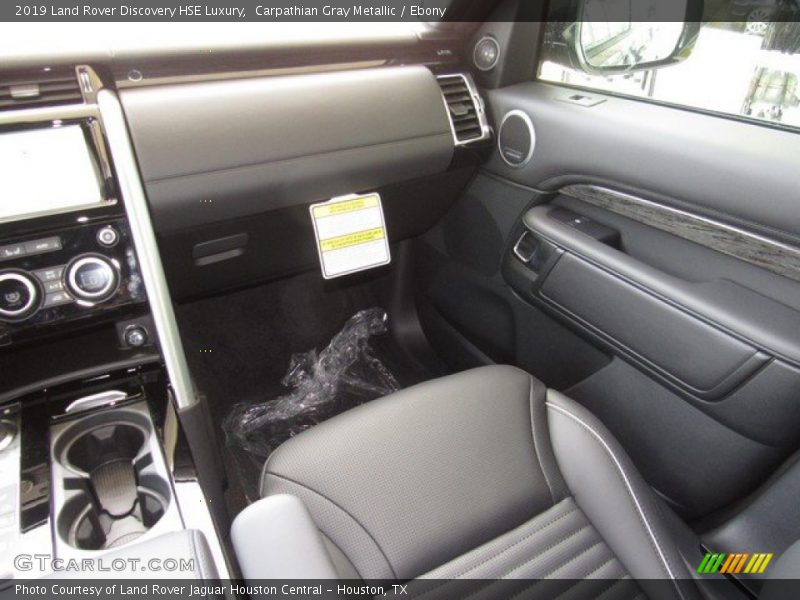 Carpathian Gray Metallic / Ebony 2019 Land Rover Discovery HSE Luxury