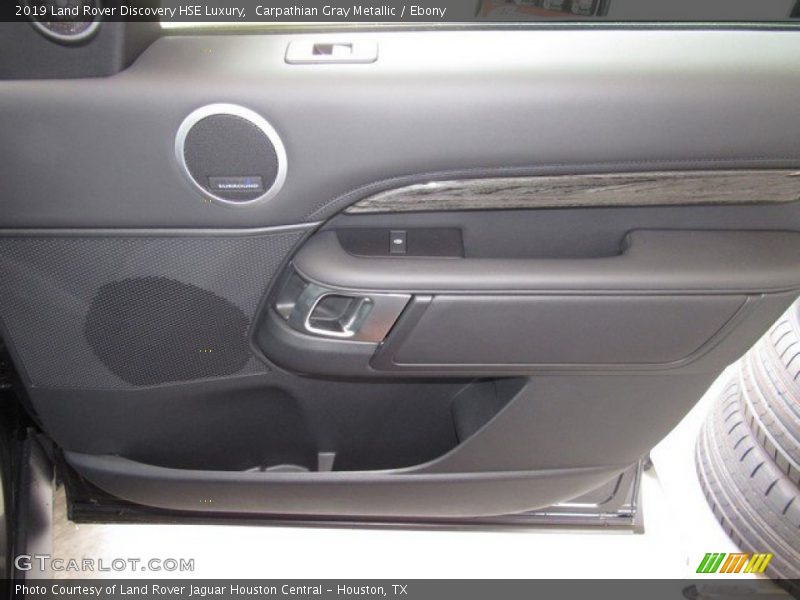 Carpathian Gray Metallic / Ebony 2019 Land Rover Discovery HSE Luxury