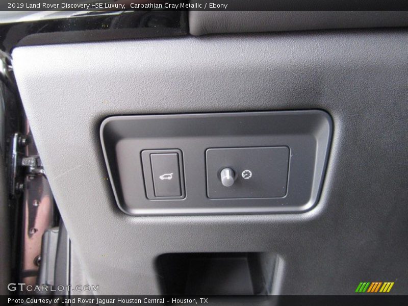 Carpathian Gray Metallic / Ebony 2019 Land Rover Discovery HSE Luxury