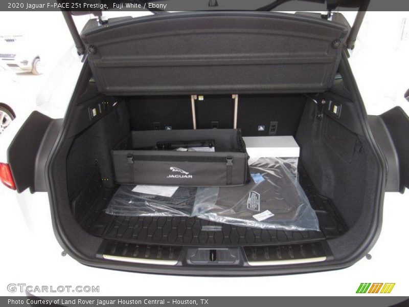 Fuji White / Ebony 2020 Jaguar F-PACE 25t Prestige