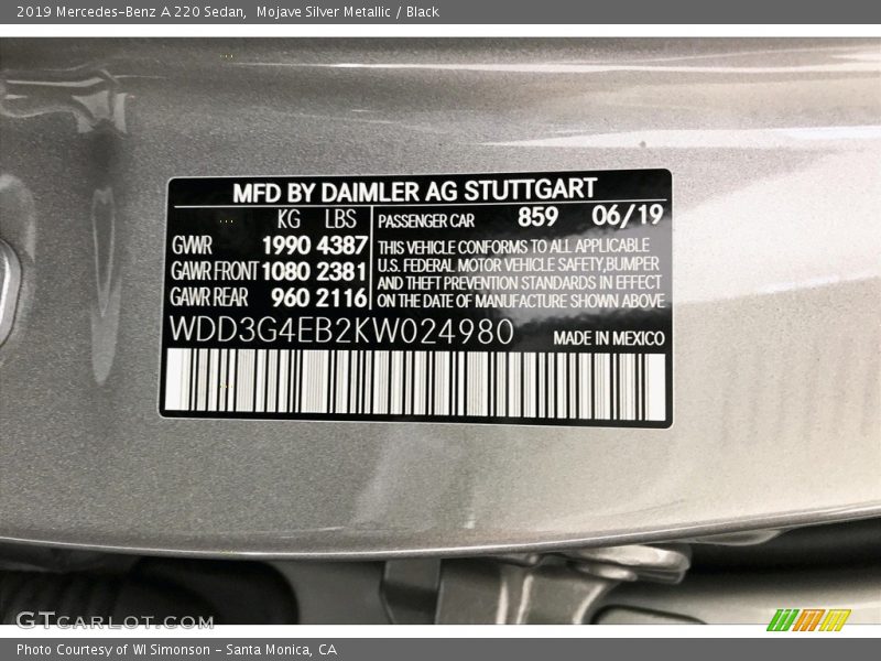Mojave Silver Metallic / Black 2019 Mercedes-Benz A 220 Sedan