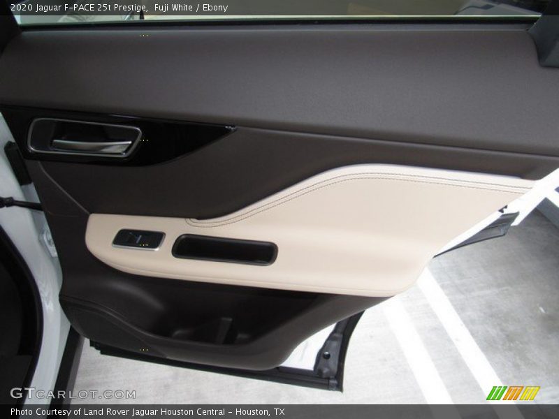 Fuji White / Ebony 2020 Jaguar F-PACE 25t Prestige