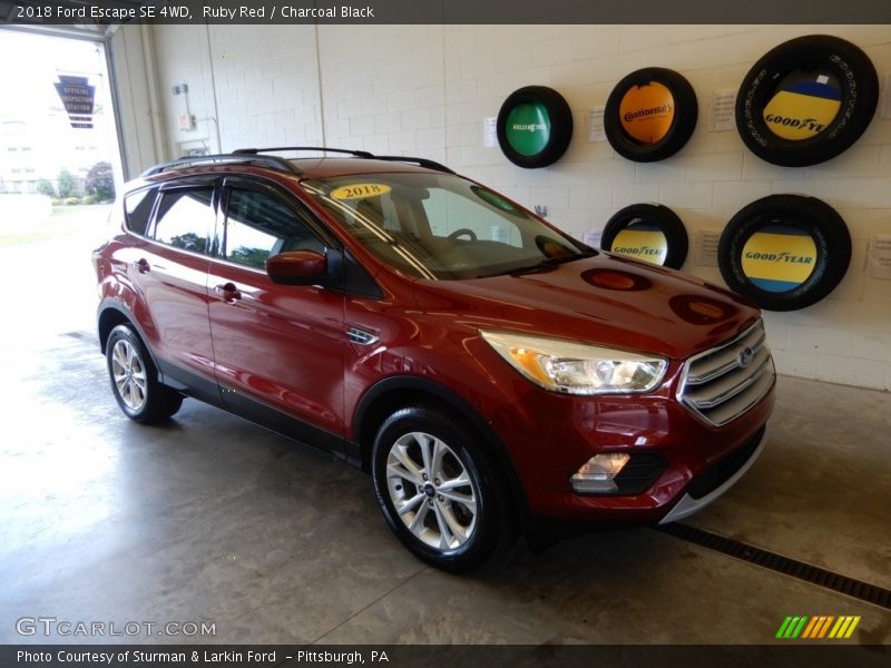 Ruby Red / Charcoal Black 2018 Ford Escape SE 4WD