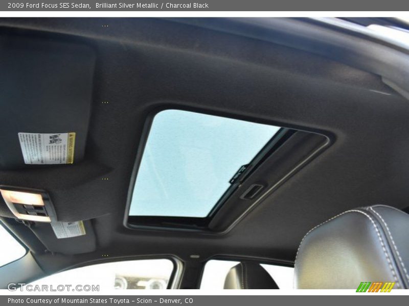 Brilliant Silver Metallic / Charcoal Black 2009 Ford Focus SES Sedan