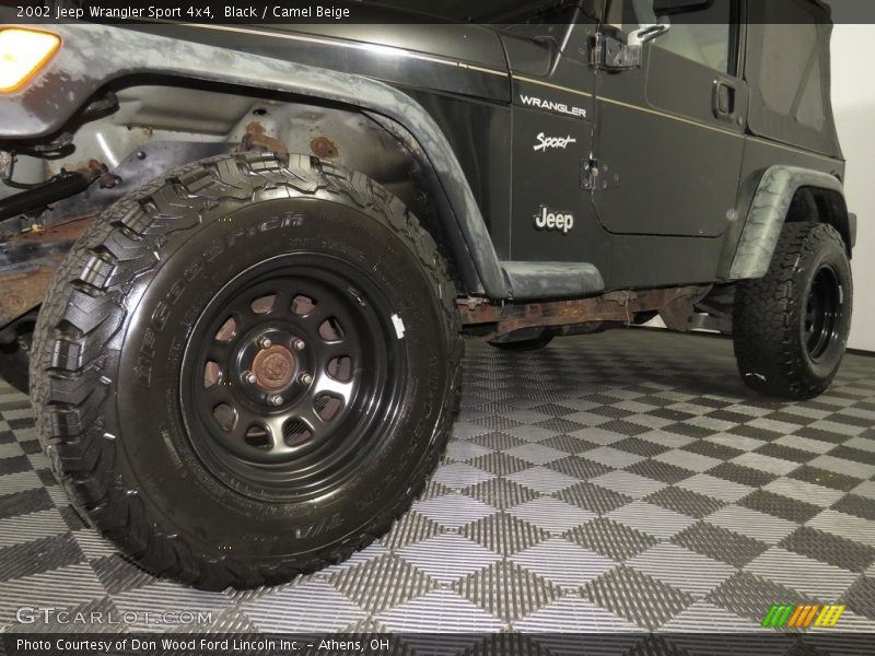 Black / Camel Beige 2002 Jeep Wrangler Sport 4x4