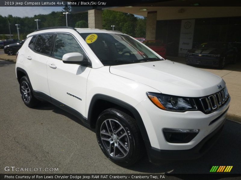 White / Black/Ski Gray 2019 Jeep Compass Latitude 4x4