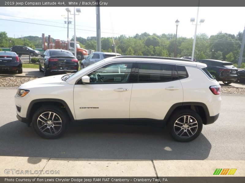 White / Black/Ski Gray 2019 Jeep Compass Latitude 4x4