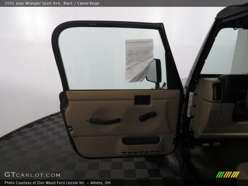 Black / Camel Beige 2002 Jeep Wrangler Sport 4x4