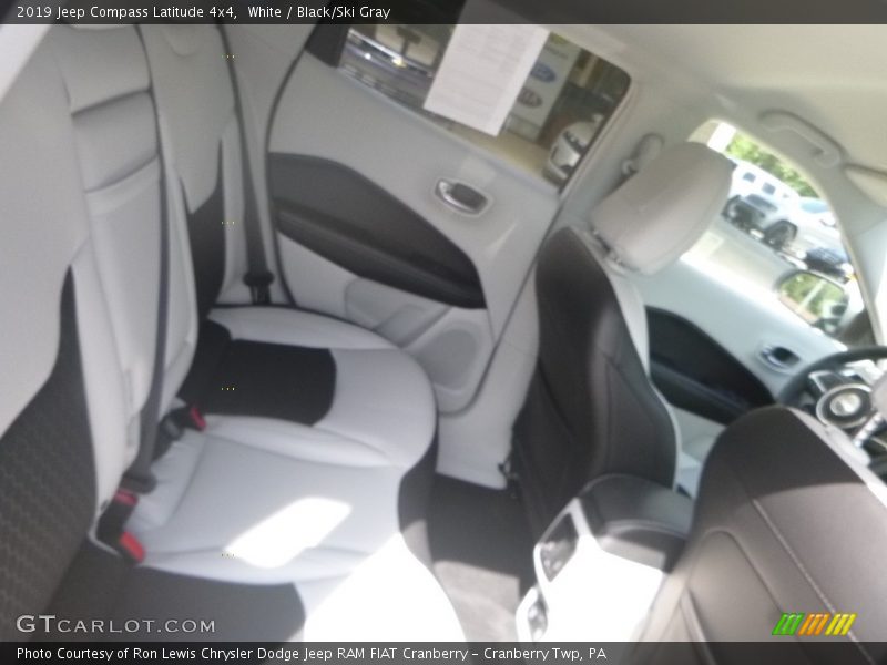 White / Black/Ski Gray 2019 Jeep Compass Latitude 4x4