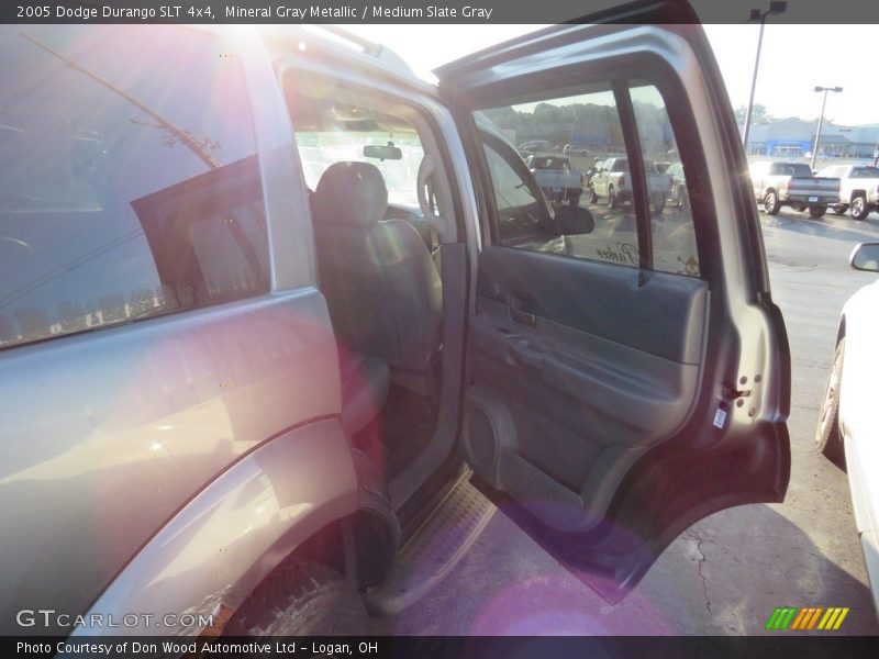 Mineral Gray Metallic / Medium Slate Gray 2005 Dodge Durango SLT 4x4