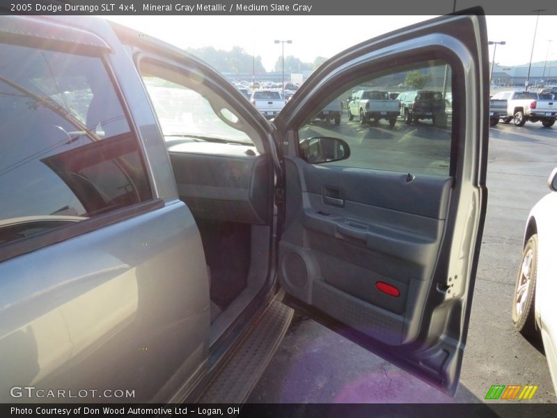 Mineral Gray Metallic / Medium Slate Gray 2005 Dodge Durango SLT 4x4