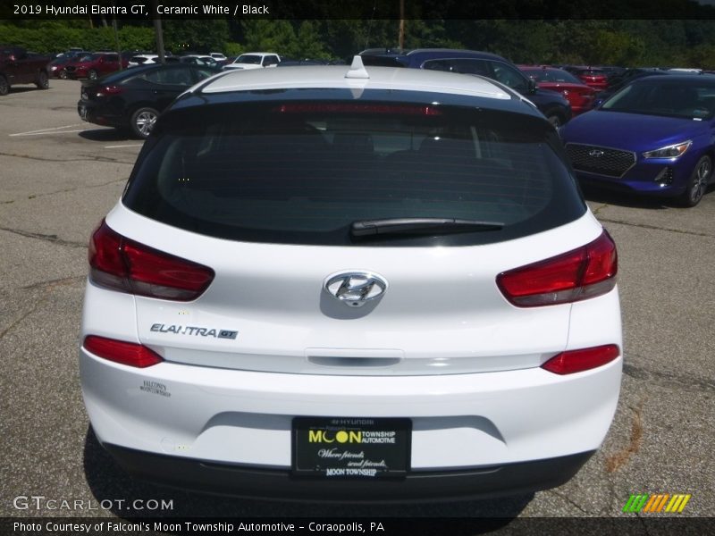 Ceramic White / Black 2019 Hyundai Elantra GT