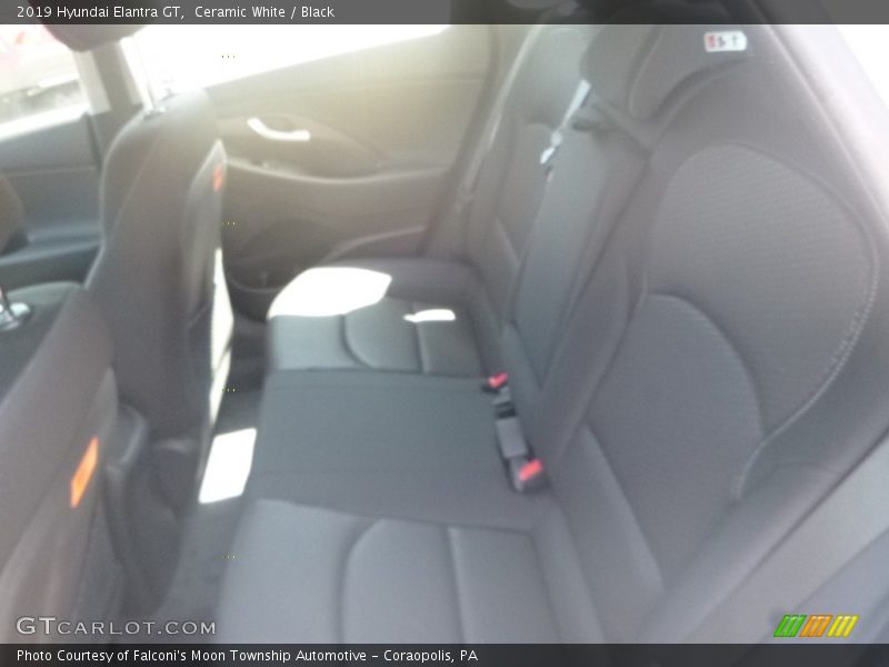 Ceramic White / Black 2019 Hyundai Elantra GT