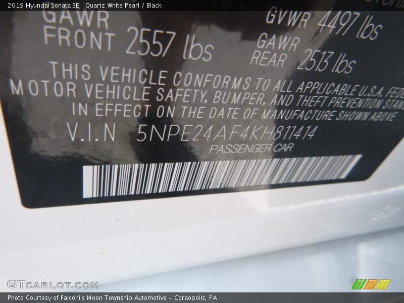 Quartz White Pearl / Black 2019 Hyundai Sonata SE