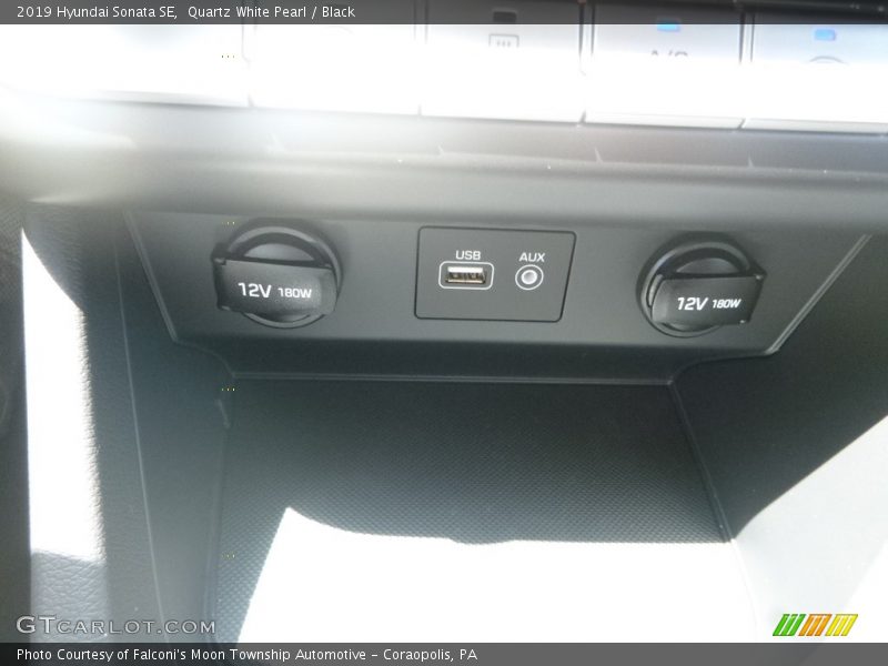 Quartz White Pearl / Black 2019 Hyundai Sonata SE