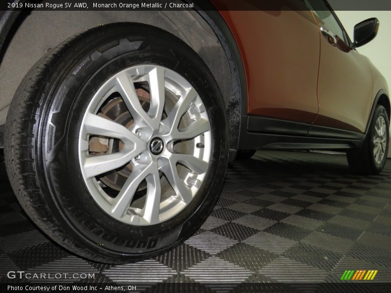 Monarch Orange Metallic / Charcoal 2019 Nissan Rogue SV AWD
