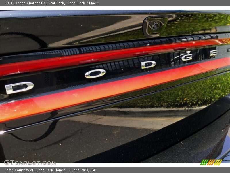 Pitch Black / Black 2018 Dodge Charger R/T Scat Pack