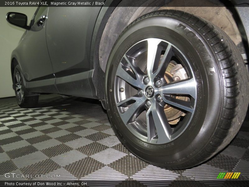Magnetic Gray Metallic / Black 2016 Toyota RAV4 XLE