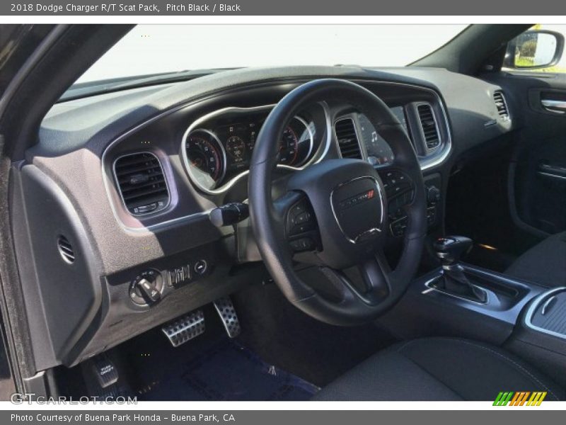 Pitch Black / Black 2018 Dodge Charger R/T Scat Pack