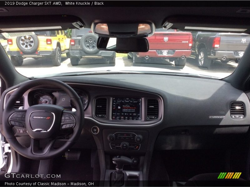 White Knuckle / Black 2019 Dodge Charger SXT AWD
