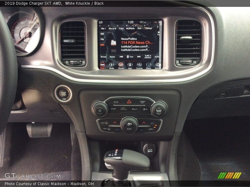 White Knuckle / Black 2019 Dodge Charger SXT AWD
