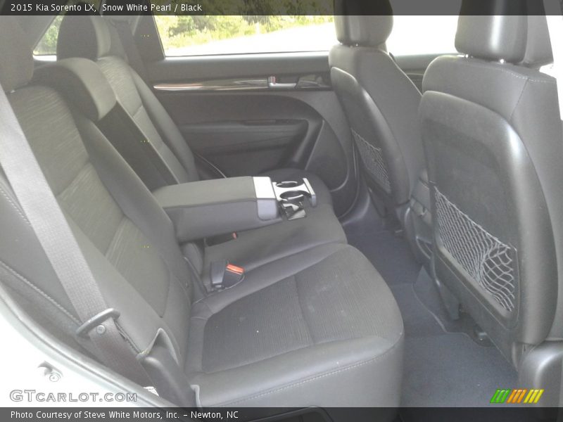 Snow White Pearl / Black 2015 Kia Sorento LX