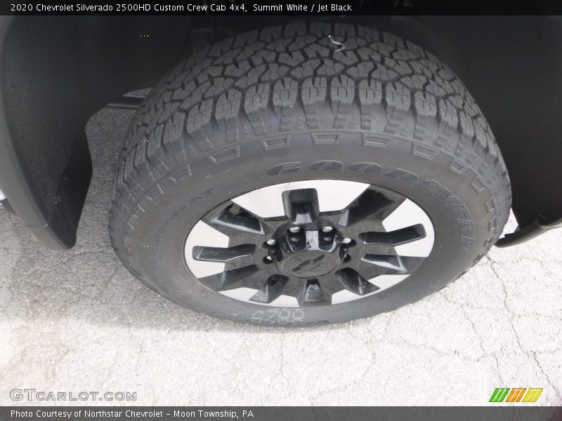 Summit White / Jet Black 2020 Chevrolet Silverado 2500HD Custom Crew Cab 4x4