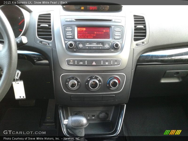 Snow White Pearl / Black 2015 Kia Sorento LX