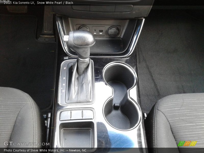 Snow White Pearl / Black 2015 Kia Sorento LX