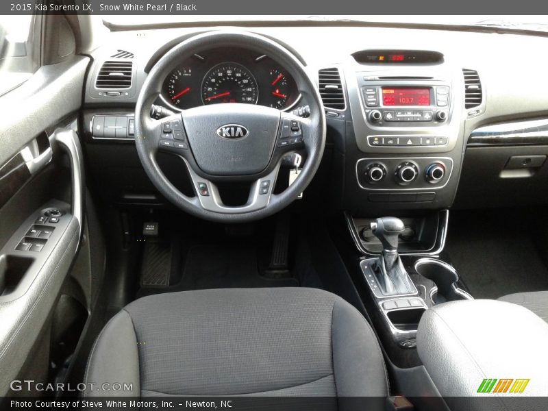 Snow White Pearl / Black 2015 Kia Sorento LX