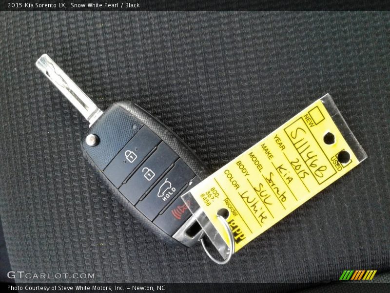 Snow White Pearl / Black 2015 Kia Sorento LX
