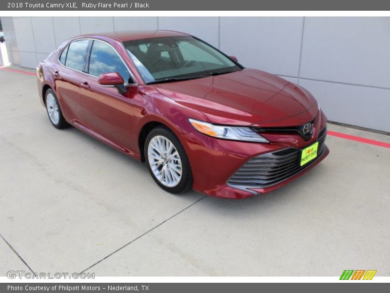 Ruby Flare Pearl / Black 2018 Toyota Camry XLE