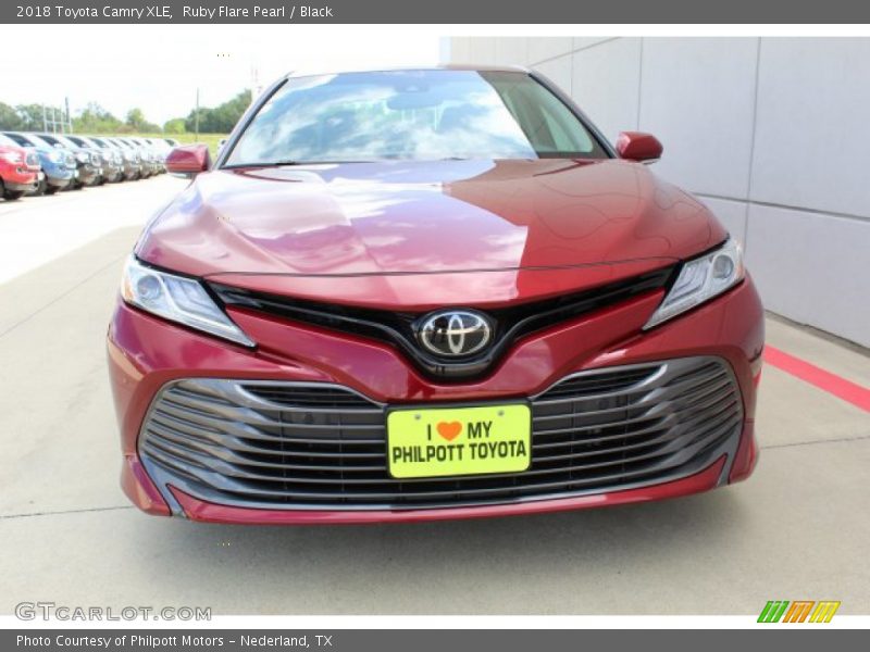 Ruby Flare Pearl / Black 2018 Toyota Camry XLE