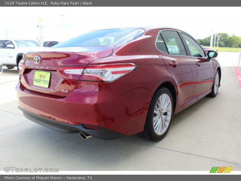 Ruby Flare Pearl / Black 2018 Toyota Camry XLE
